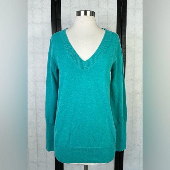 J. Crew Sweaters - J. Crew Italian cashmere Turquoise V-Neck Women's Sweater M
